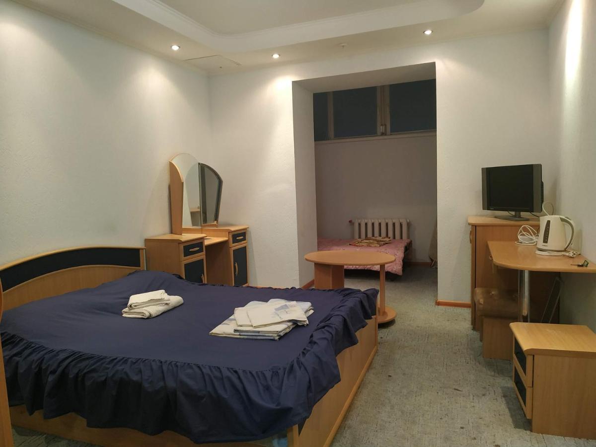 Mini-Hotel Chabany Lake - Мини-Отель У Озера Чабаны Exterior foto